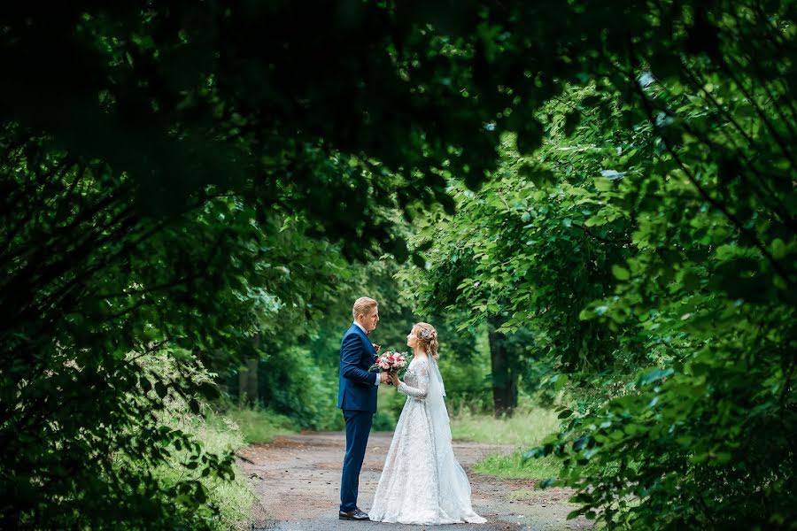 Fotografo di matrimoni Eduard Arutyunov (eduard-barnaul). Foto del 27 aprile 2019