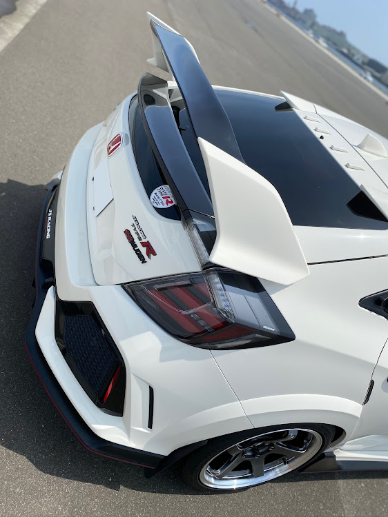 シビックタイプRのFK8×パンディエスタ🐼・今年は暑い😵・夏休みのFK8画像はこれだけ・夏休みの自由研究してない😢に関するカスタム事例の投稿画像5枚目