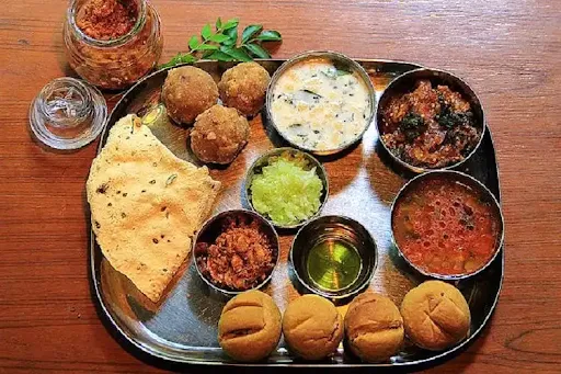 Rajasthani Thali Dal Bati Chokha