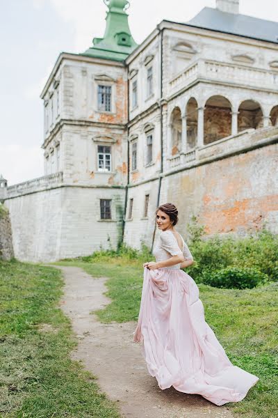 Fotografo di matrimoni Svetlana Kutuzova (simodenjatko). Foto del 15 luglio 2018