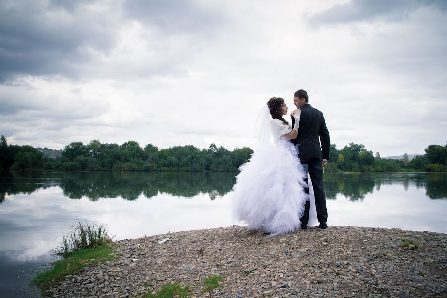 Fotógrafo de casamento Evgeniya Lebedenko (fotonk). Foto de 27 de outubro 2013