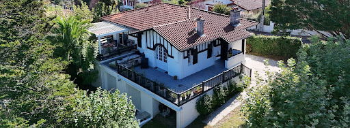 Maison avec piscine et terrasse 3