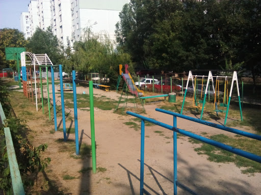 Playground on 122/1 Taganrogskaya