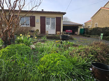 maison à Saint-Séverin-sur-Boutonne (17)