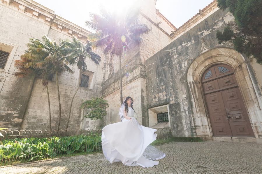 Fotógrafo de casamento Liubomyr Latsyk (liubomyrlatsyk). Foto de 25 de abril 2018