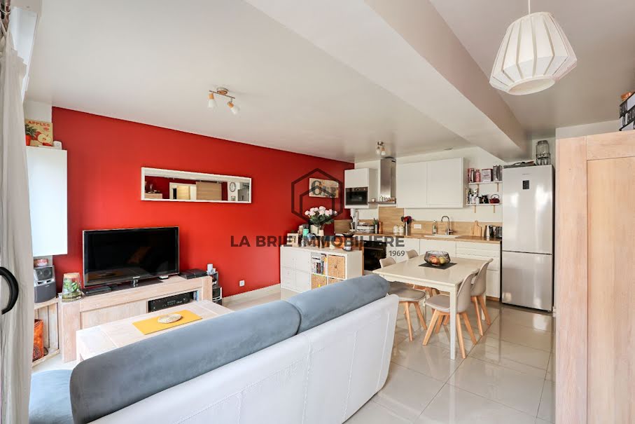 Vente appartement 3 pièces 55.15 m² à Villecresnes (94440), 236 000 €