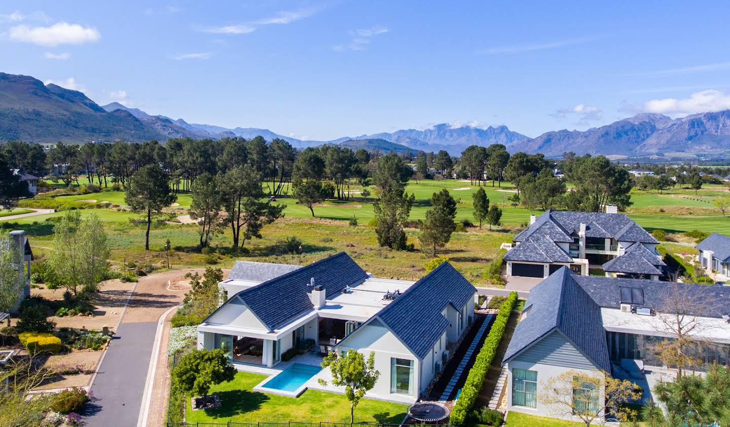 House with pool and garden Franschhoek