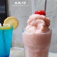 A. K. 12美式小館