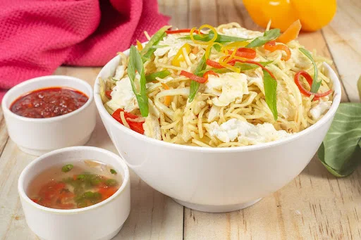 Egg Hakka Noodles