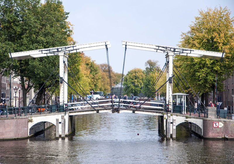 Il ponte di Langlois ad Amsterdam. di Domenico del Rosso