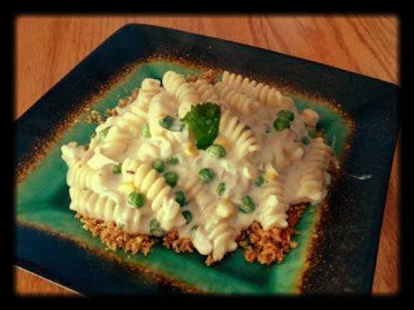 Creamy Tuna Casserole with Pasta Peas and Corn_image