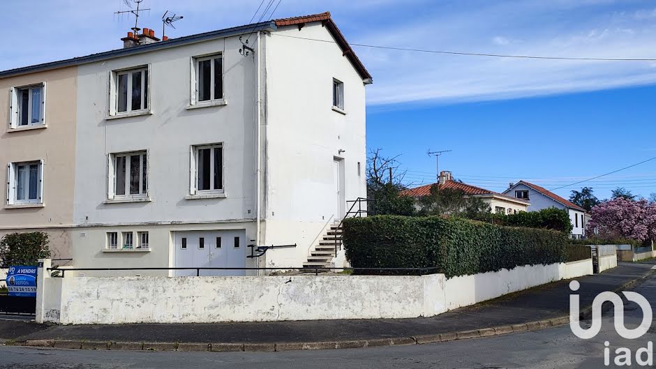 Vente maison 4 pièces 85 m² à Fontenay-le-Comte (85200), 106 000 €