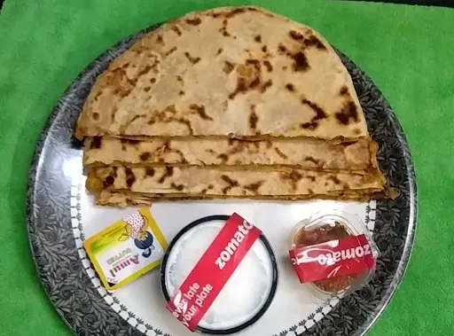 2 Tawa Paneer Paratha With Yogurt And Pickle