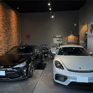 ケイマン GT4