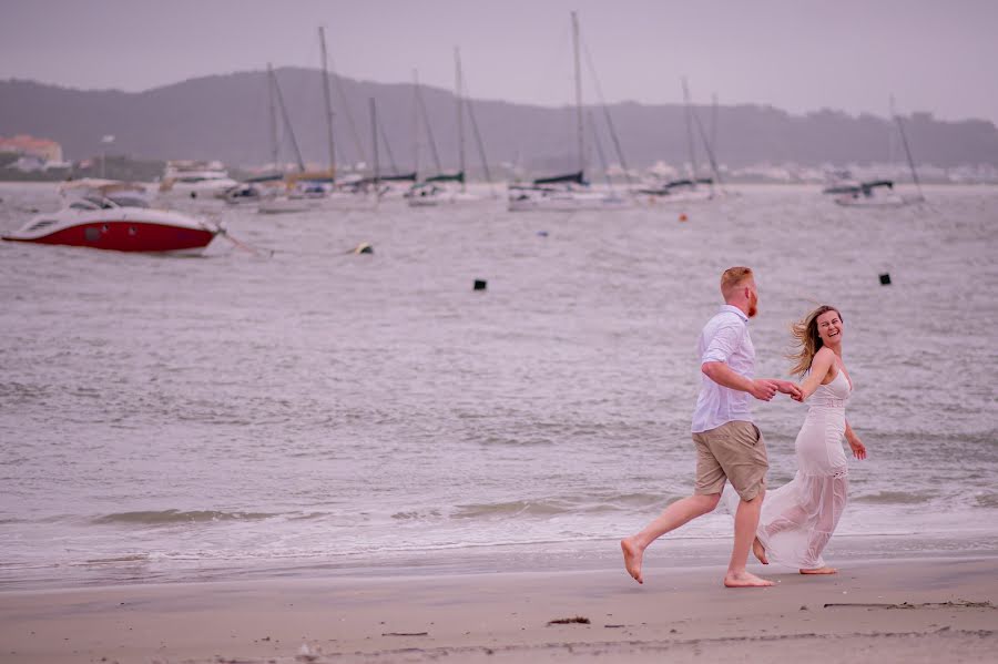 Wedding photographer Rodrigo Alflen (rodrigoalflen). Photo of 12 April 2022