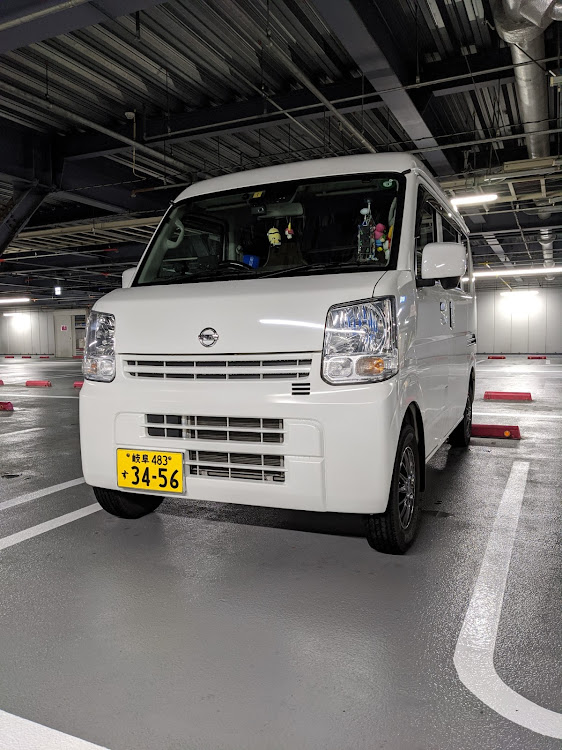 NV100クリッパーのカラフルタウン岐阜 立体駐車場・仕事の相棒とドライブ・勝手にマイカー記念撮影・次回はインテリアパネルセットを検討中・カスタマイズの情熱は止まらない！に関するカスタム事例の投稿画像1枚目