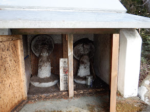 山頂の祠