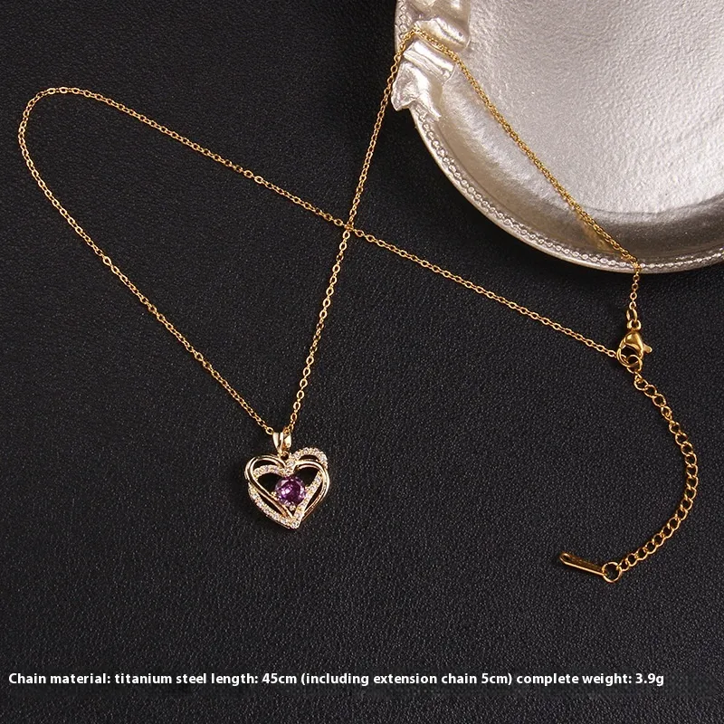 Collier en zircon violet pour femme avec pendentif cœurs Ornement, cadeau charmant pour elle, sublime votre décolleté avec élégance.