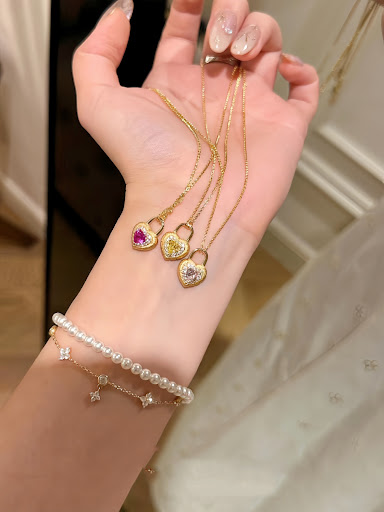 Title 7, Gold-plated heavy industry loving heart lock he...