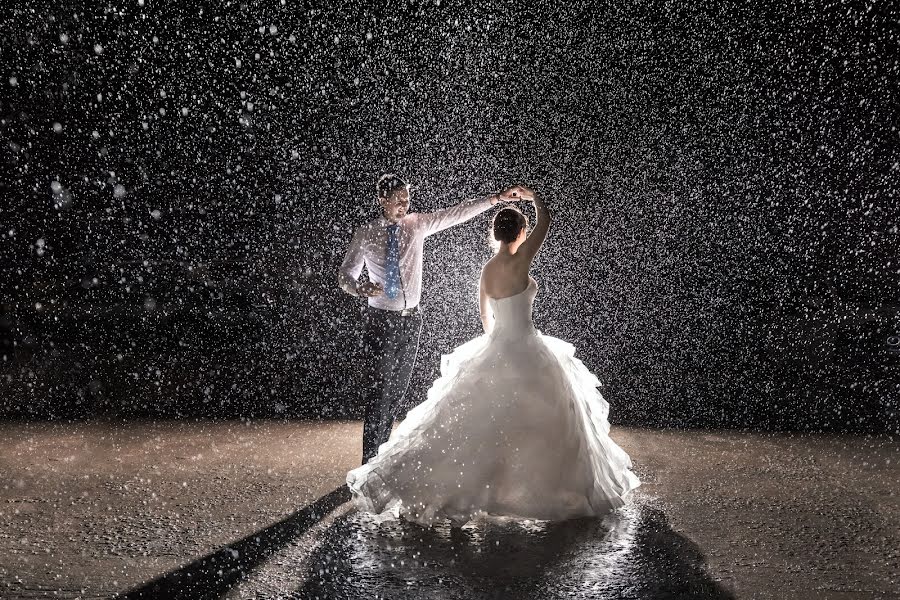 Fotografo di matrimoni Linda Vos (lindavos). Foto del 5 agosto 2019