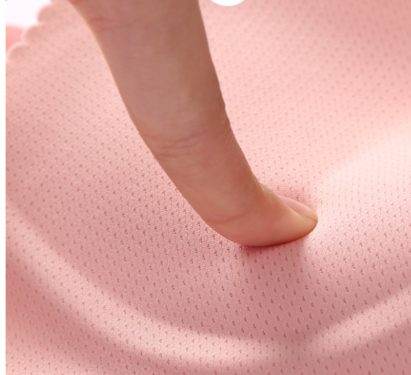 Women's one-piece bra with strap, offering everyday comfort and support. Seamless design for a smooth silhouette, perfec