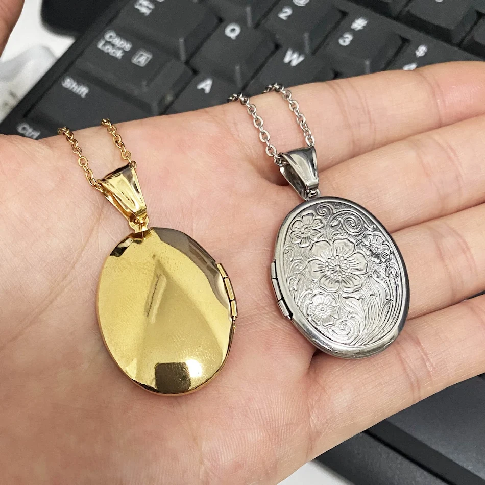 Nouveau pendentif cadre photo en acier inoxydable. Conservez vos souvenirs précieux, cadeau idéal, robuste et élégant, à porter toujours.