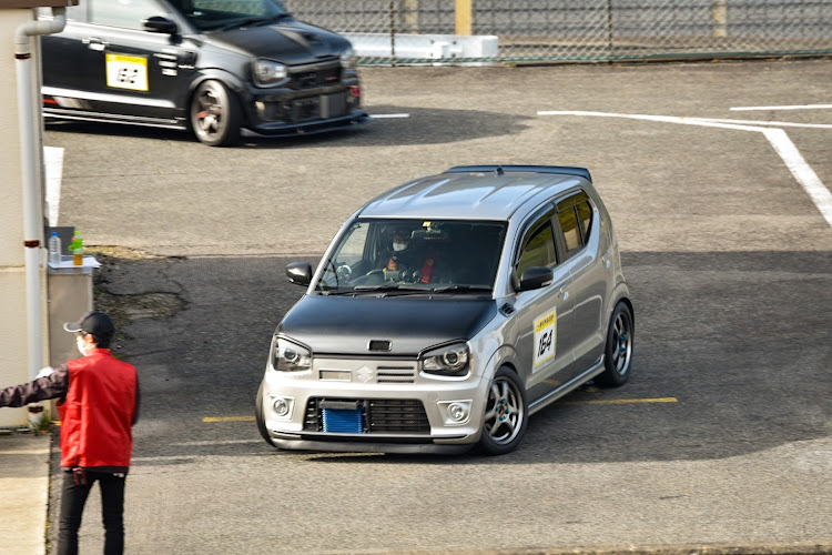 アルトワークスのセントラルサーキット・三木スズキに関するカスタム事例の投稿画像4枚目