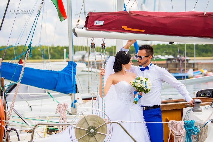 Fotógrafo de casamento Vitaliy Adamsov (adamsov). Foto de 16 de agosto 2014