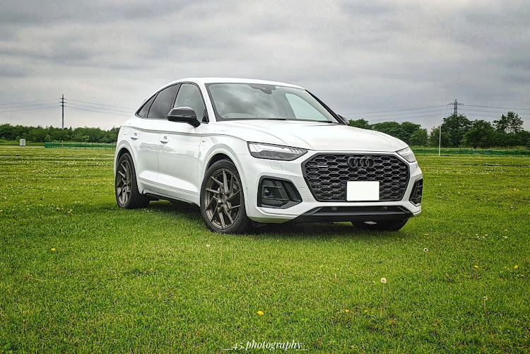 Q5のアウディのある生活・車高調整・アウディ・北海道に関するカスタム事例の投稿画像1枚目