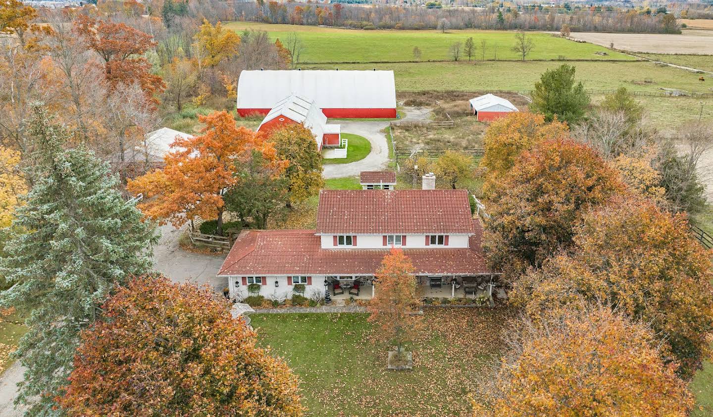 Farm house with garden Georgetown