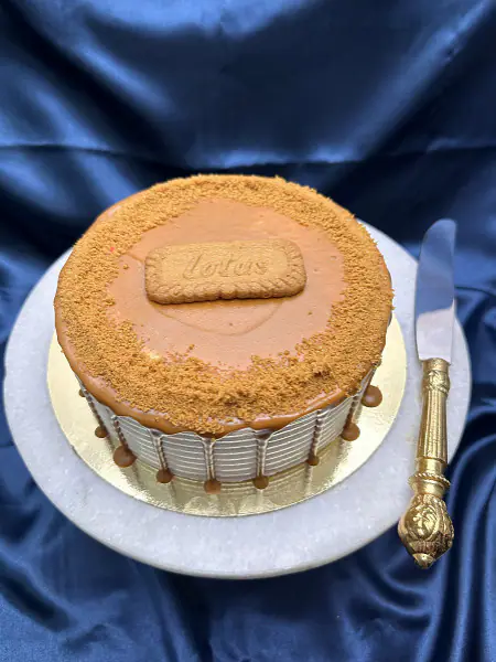 Lotus Biscoff Cream Cake