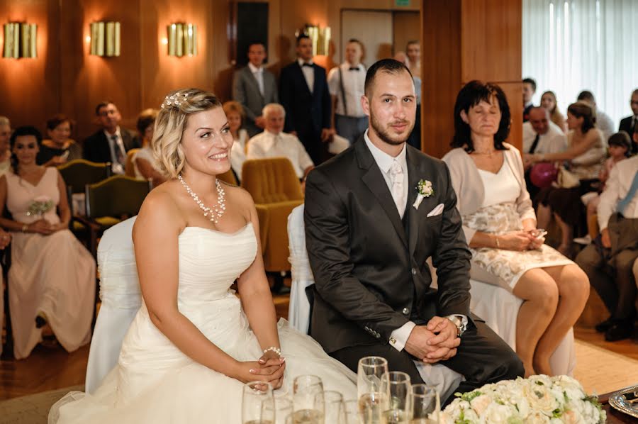 Fotógrafo de casamento Etele Simon (etelephoto). Foto de 3 de março 2019