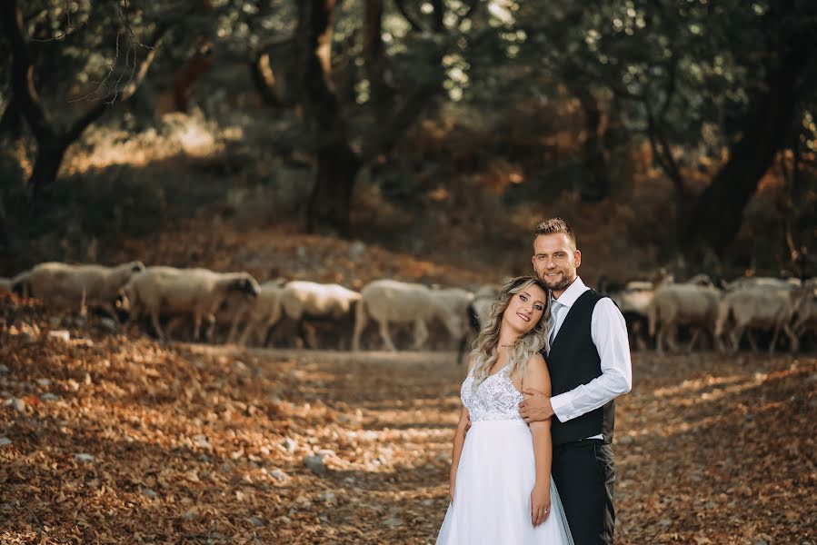 Fotógrafo de bodas Χαρά Γκοτσούλια (xaragot). Foto del 15 de febrero 2022