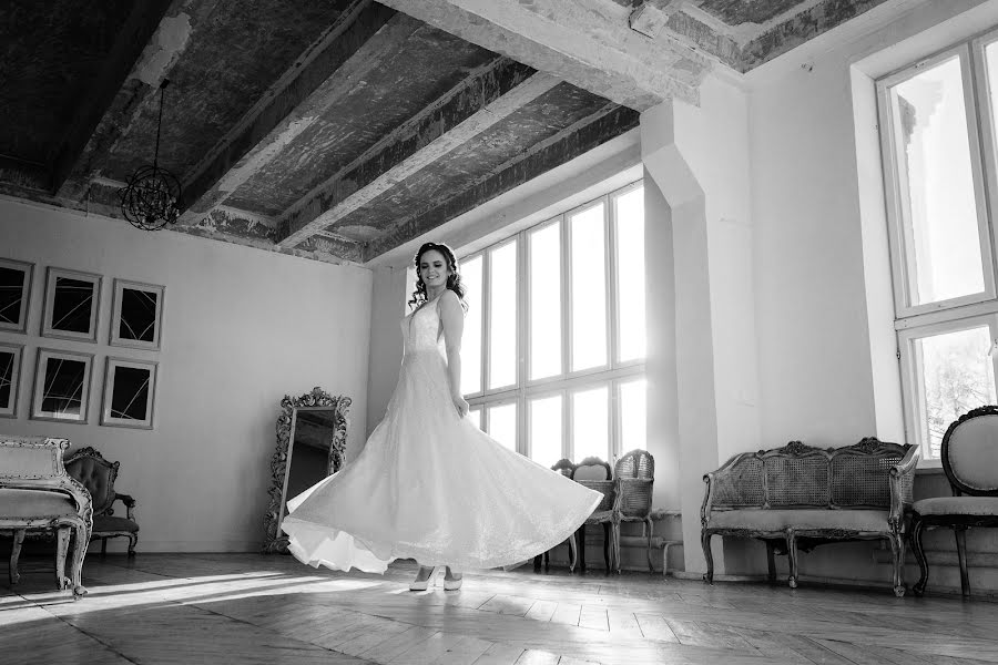 Wedding photographer Oksana Vedmedskaya (vedmedskaya). Photo of 14 December 2020