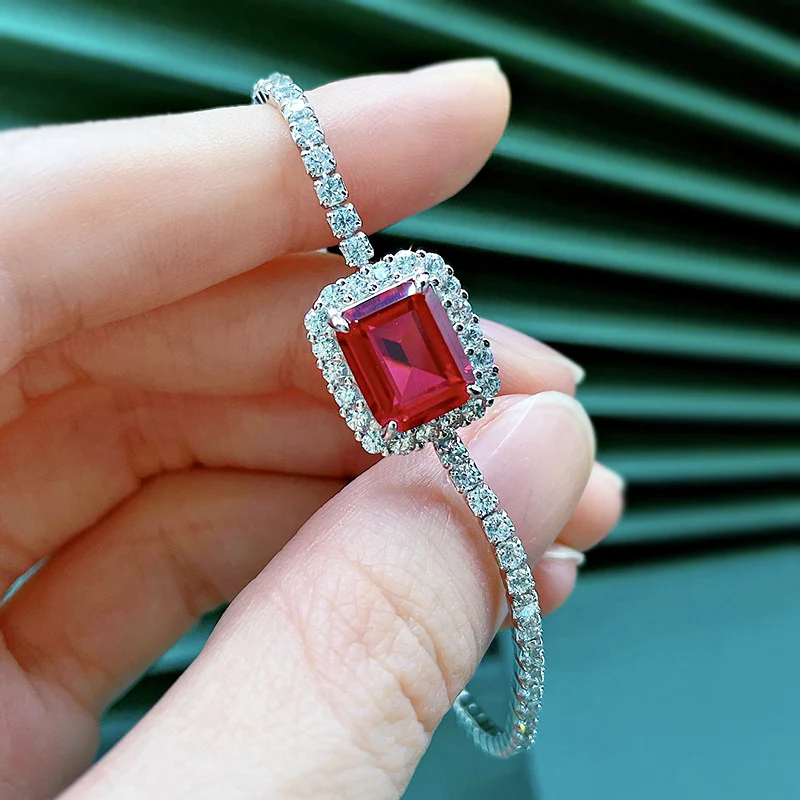 S925 Sterling Zilver Armband met 810 Synthetische Emerald, een stijlvol en schitterend sieraad voor dames, perfect als cadeau of voor dagelijks gebruik.