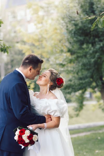 Fotógrafo de bodas Lyubov Mishina (mishinalova). Foto del 30 de agosto 2023