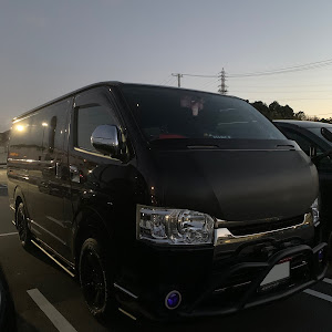 ハイエースバン TRH200V