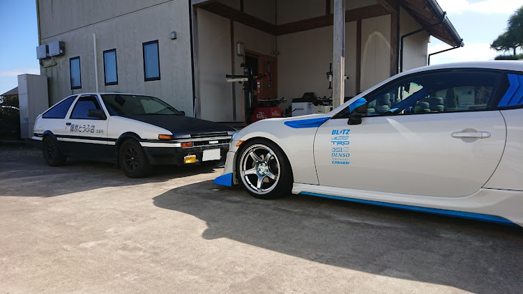 86のAE86・JZX90クレスタに関するカスタム事例の投稿画像1枚目