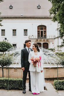 Fotografo di matrimoni Csabi Antal (csabi). Foto del 28 novembre 2023