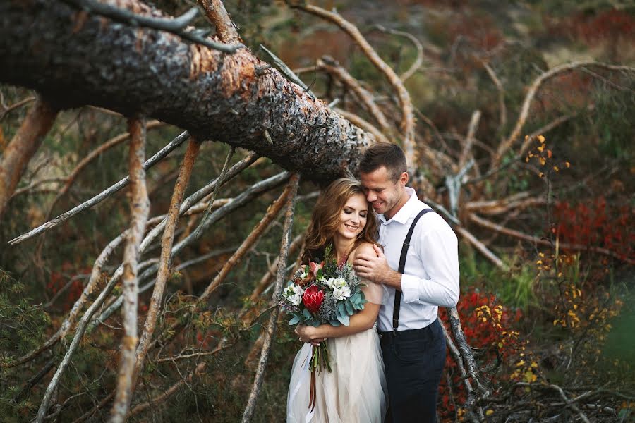 Fotógrafo de casamento Pavel Nenartovich (nenik83). Foto de 26 de fevereiro 2017