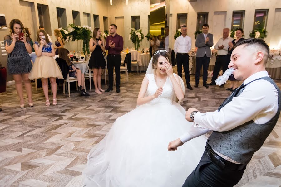 Fotógrafo de casamento Marian Ene (incognitophoto). Foto de 4 de fevereiro 2020