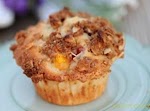 Peaches and Cream Muffins with Almond Crumble was pinched from <a href="http://www.zestuous.com/2013/08/peaches-and-cream-muffins-with-almond-crumble/" target="_blank">www.zestuous.com.</a>