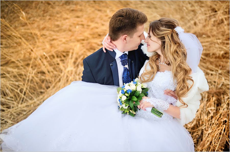 Wedding photographer Roman Popov (fotoroman1). Photo of 18 April 2015