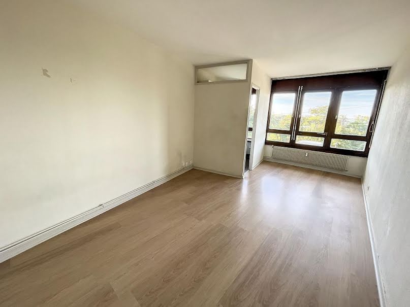 Location  appartement 1 pièce 28 m² à Vandoeuvre-les-nancy (54500), 480 €