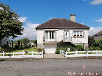 maison à La Chapelle-au-Riboul (53)