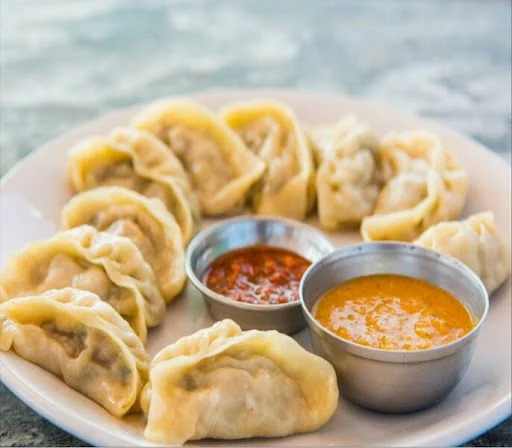 Chicken Steam Momos (8 Pcs)