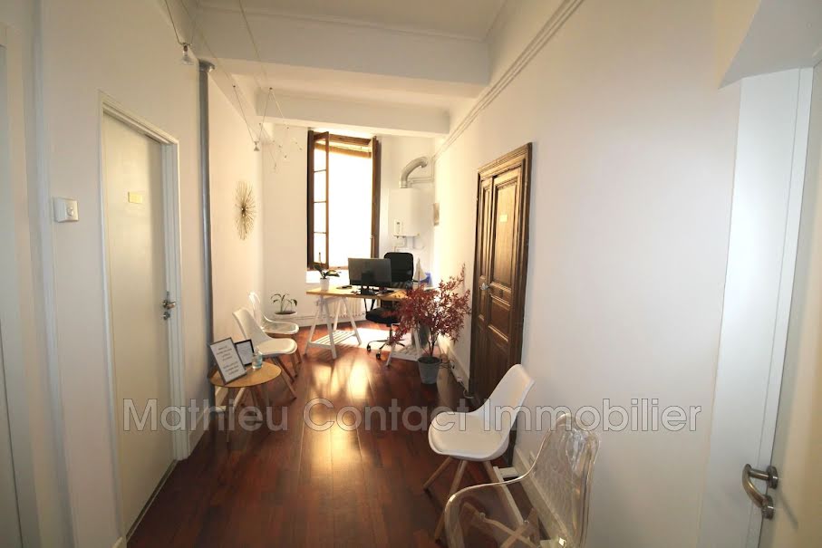 Location  locaux professionnels  78.15 m² à Nimes (30000), 1 050 €