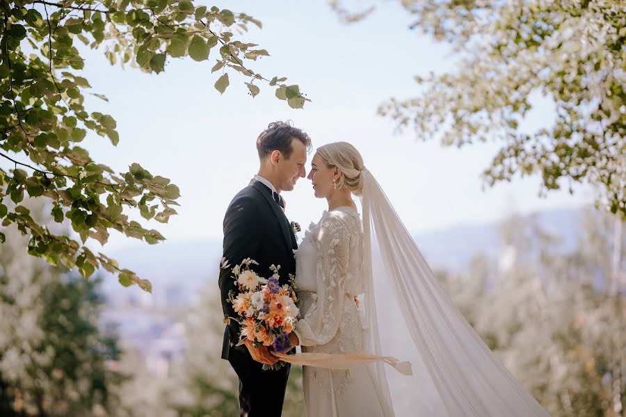 Fotógrafo de casamento Inese Kungurova (inesephoto). Foto de 30 de janeiro 2023