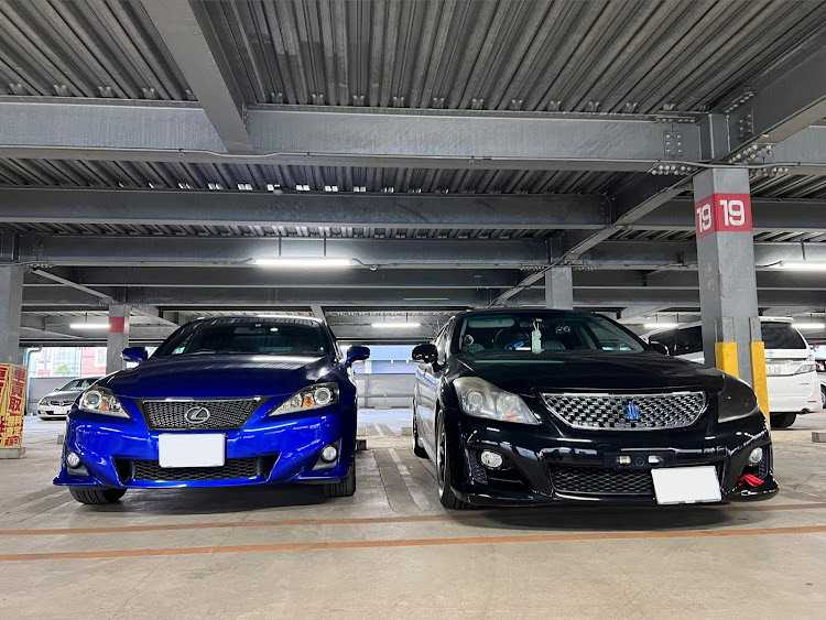 ISのLEXUS IS・クラウン・クラウンアスリート・クラウン200系・GSE20に関するカスタム事例の投稿画像1枚目