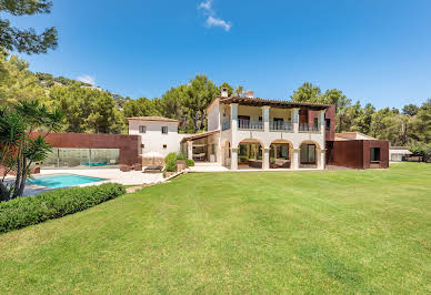 Maison avec piscine et jardin 13